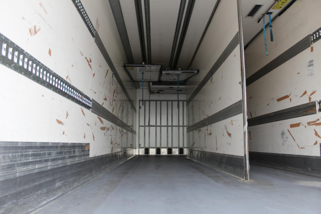 Mercedes-Benz Antos 2536 E6 CS 1250Mt Tri-temp LBW TW ATP - משאית קירור: תמונה 3 Mercedes-Benz Antos 2536 E6 CS 1250Mt Tri-temp LBW TW ATP - משאית קירור: תמונה 3