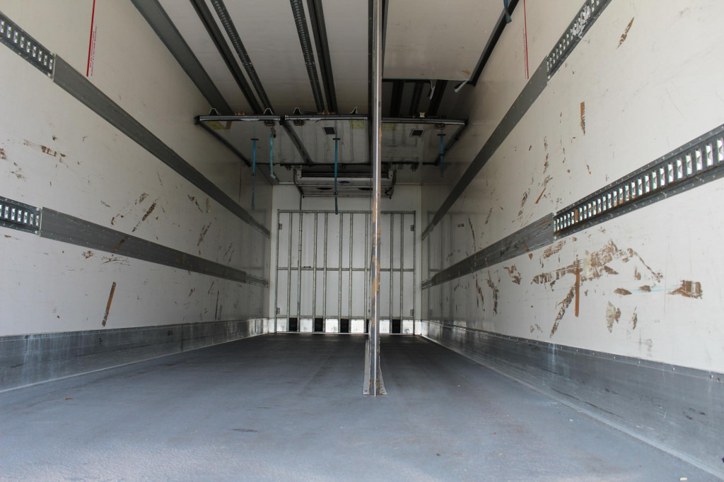 Mercedes-Benz Antos 2536 E6 CS 1250Mt Tri-temp LBW TW ATP - משאית קירור: תמונה 3 Mercedes-Benz Antos 2536 E6 CS 1250Mt Tri-temp LBW TW ATP - משאית קירור: תמונה 3