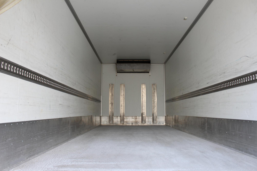 Mercedes-Benz Atego 1223 E6 TK T-800 R Strom LBW - משאית קירור: תמונה 2 Mercedes-Benz Atego 1223 E6 TK T-800 R Strom LBW - משאית קירור: תמונה 2