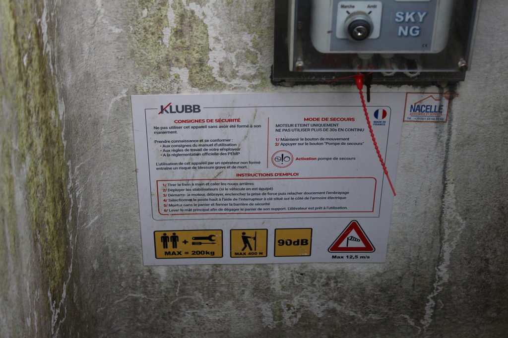 Renault Master Bühne KLUBB 11m 2 Personen Korb 200kg - פלטפורמה אווירית מותקנת על משאית: תמונה 3 Renault Master Bühne KLUBB 11m 2 Personen Korb 200kg - פלטפורמה אווירית מותקנת על משאית: תמונה 3