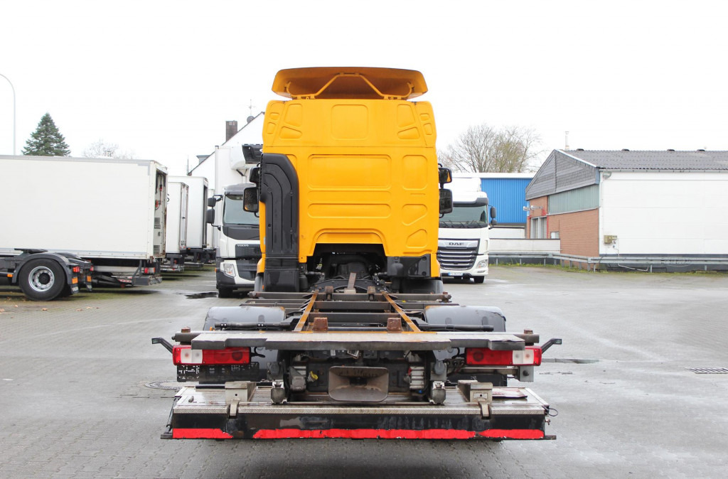 משאית עם שלדת תא Renault Premium 380DXi BDF Schlafkabine LBW AHK 298 TKm: תמונה 11 משאית עם שלדת תא Renault Premium 380DXi BDF Schlafkabine LBW AHK 298 TKm: תמונה 11