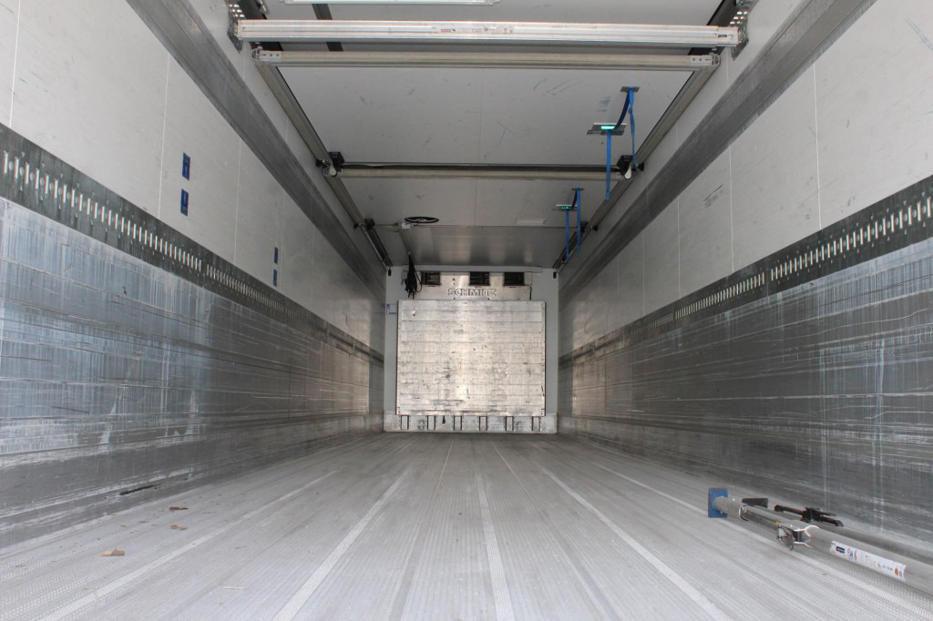 SCHMITZ Bi-Multi-Temp. TW Rolltor Lenkachse Rent-Miete - סמיטריילר עם קירור: תמונה 3 SCHMITZ Bi-Multi-Temp. TW Rolltor Lenkachse Rent-Miete - סמיטריילר עם קירור: תמונה 3