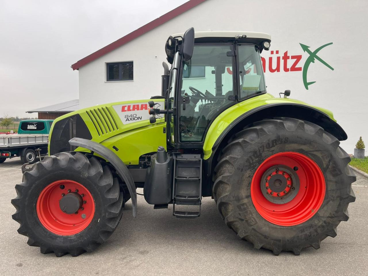 CLAAS Axion 840 CIS Hexashift - טרקטור חקלאי: תמונה 2 CLAAS Axion 840 CIS Hexashift - טרקטור חקלאי: תמונה 2