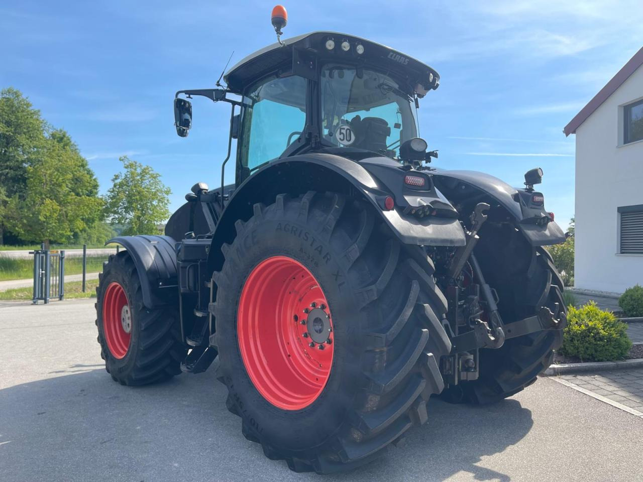 CLAAS Axion 920 CMATIC mit FZW, Black, Schwarz - טרקטור חקלאי: תמונה 3 CLAAS Axion 920 CMATIC mit FZW, Black, Schwarz - טרקטור חקלאי: תמונה 3