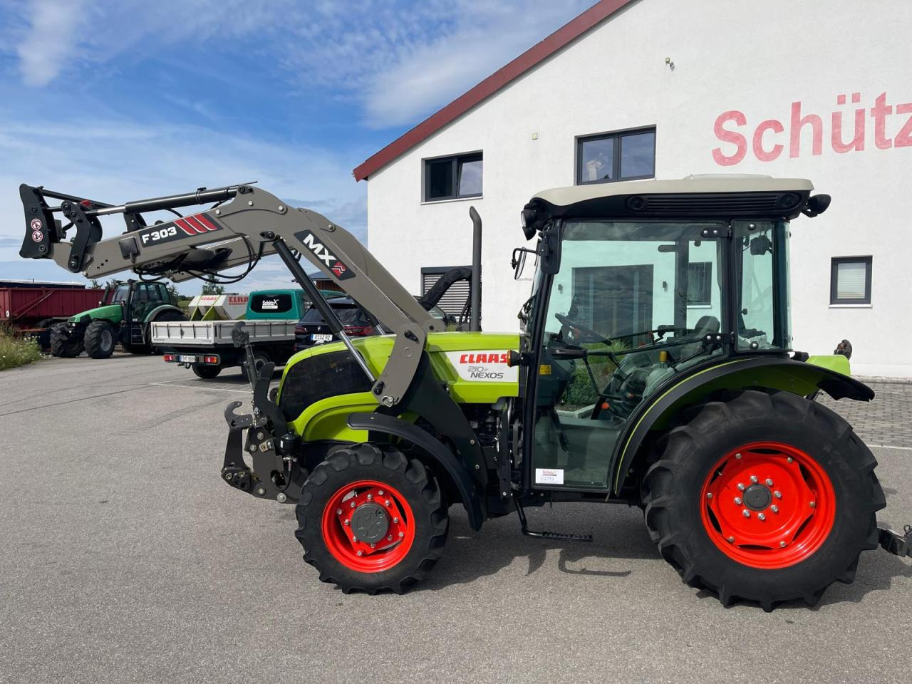 CLAAS Nexos 210 mit Frontlader, 236Bh, FZW, NEUWERTIG! - טרקטור חקלאי: תמונה 2 CLAAS Nexos 210 mit Frontlader, 236Bh, FZW, NEUWERTIG! - טרקטור חקלאי: תמונה 2