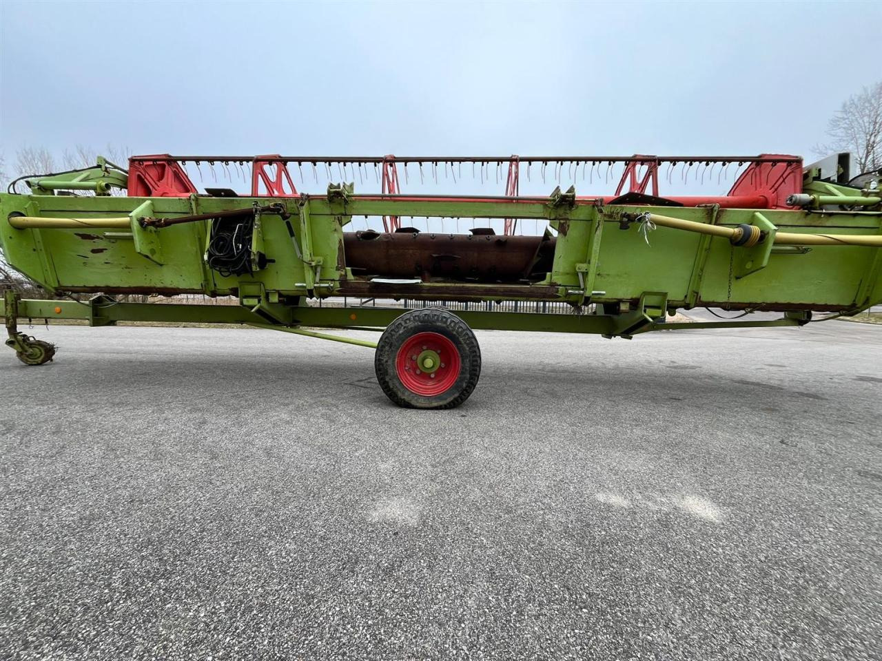 CLAAS Schneidwerk Claas C660 mit Autocontour, Transportwagen - צרופת מקצרת מספוא: תמונה 4 CLAAS Schneidwerk Claas C660 mit Autocontour, Transportwagen - צרופת מקצרת מספוא: תמונה 4