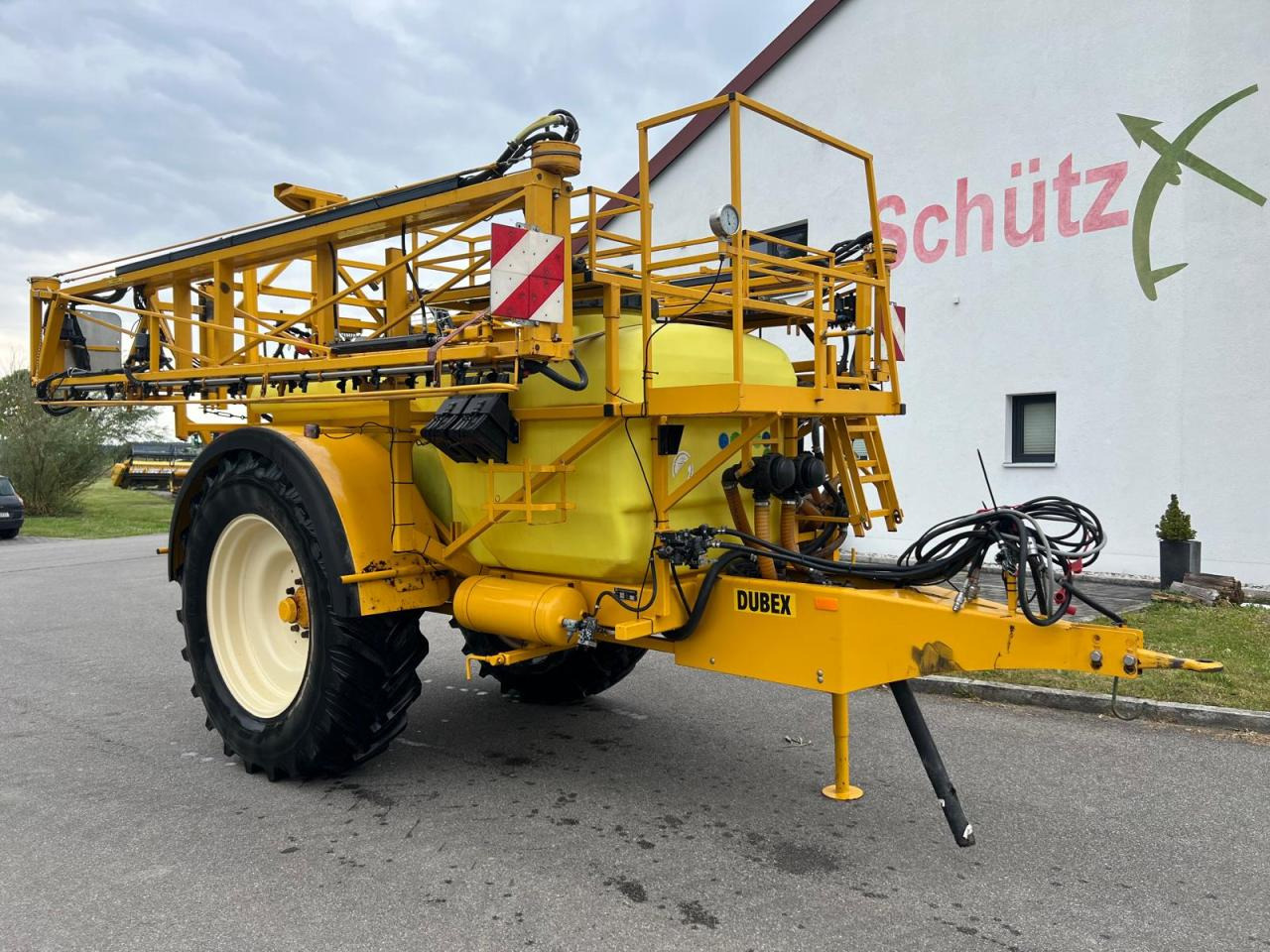 Dubex Vector mit 3.200 Liter Tankvolumen, 27m, Müller Tank Control, Müller Spray Control S - מרסס נגרר: תמונה 2 Dubex Vector mit 3.200 Liter Tankvolumen, 27m, Müller Tank Control, Müller Spray Control S - מרסס נגרר: תמונה 2