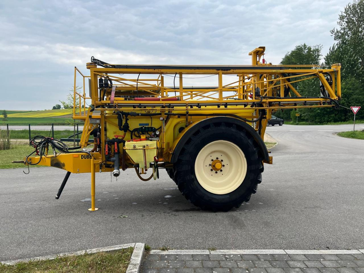 Dubex Vector mit 3.200 Liter Tankvolumen, 27m, Müller Tank Control, Müller Spray Control S - מרסס נגרר: תמונה 1 Dubex Vector mit 3.200 Liter Tankvolumen, 27m, Müller Tank Control, Müller Spray Control S - מרסס נגרר: תמונה 1