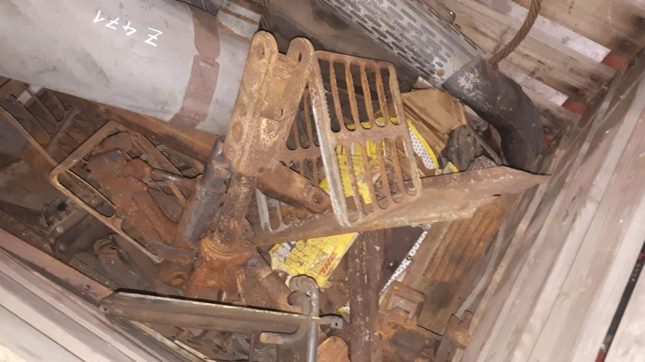 Fendt Brandteile von Fendt 515 Favorit - חלקי חילוף: תמונה 2 Fendt Brandteile von Fendt 515 Favorit - חלקי חילוף: תמונה 2