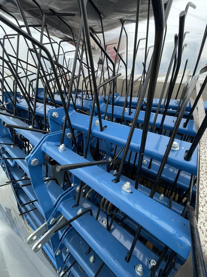 Hatzenbichler Striegel mit hydraulischer Druckverstellung, 12m, Bj. 2023, Hatzenbichler neuwertig - משדדה: תמונה 5 Hatzenbichler Striegel mit hydraulischer Druckverstellung, 12m, Bj. 2023, Hatzenbichler neuwertig - משדדה: תמונה 5