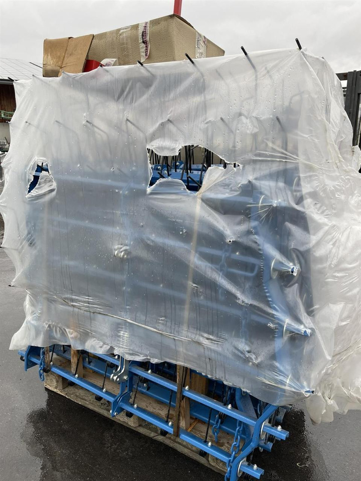 Hatzenbichler Striegel mit hydraulischer Druckverstellung, 12m, Bj. 2023, Hatzenbichler neuwertig - משדדה: תמונה 4 Hatzenbichler Striegel mit hydraulischer Druckverstellung, 12m, Bj. 2023, Hatzenbichler neuwertig - משדדה: תמונה 4