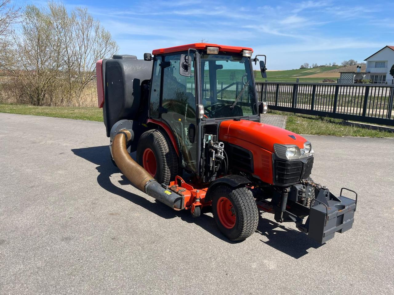 Kubota B3030 Rasenmäher inkl. Grüngutbehälter - מכסחת גינה: תמונה 5 Kubota B3030 Rasenmäher inkl. Grüngutbehälter - מכסחת גינה: תמונה 5