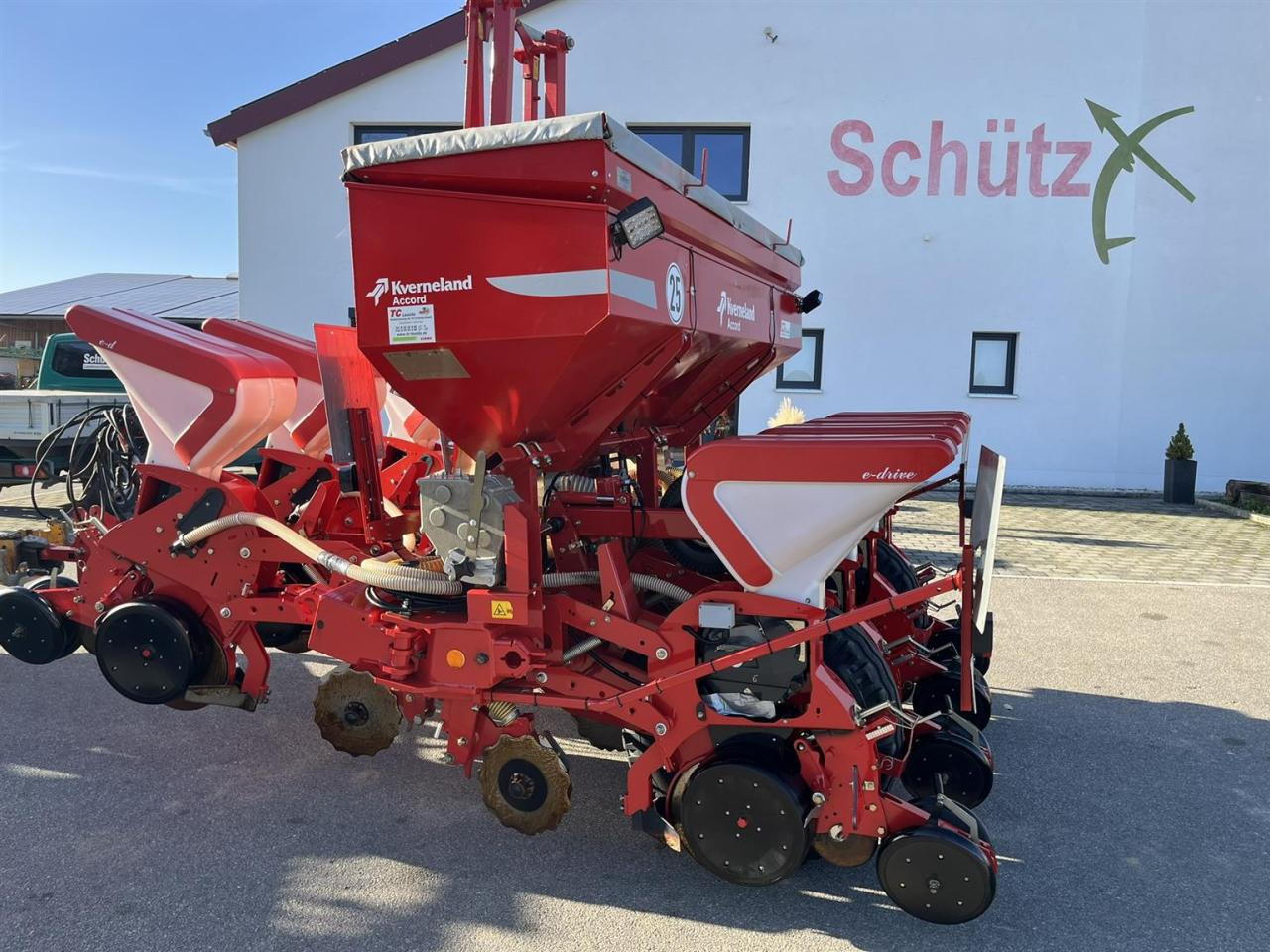 Kverneland Optima HD, e-drive mit Section Control, Baujahr 2016, Kverneland Einzelkornsägerat - מכונת זריעה מדויקת: תמונה 3 Kverneland Optima HD, e-drive mit Section Control, Baujahr 2016, Kverneland Einzelkornsägerat - מכונת זריעה מדויקת: תמונה 3