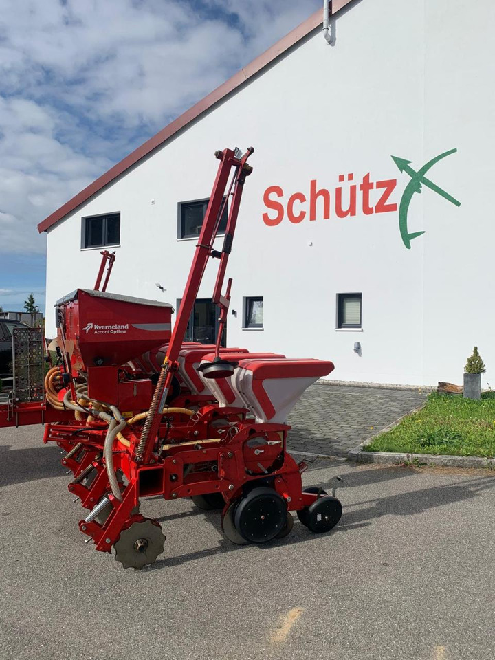 Kverneland Optima HD, mechanischer Antrieb, Reihendüngerstreuer, Visio - Säüberwachung, Baujahr 2007 - מכונת זריעה מדויקת: תמונה 3 Kverneland Optima HD, mechanischer Antrieb, Reihendüngerstreuer, Visio - Säüberwachung, Baujahr 2007 - מכונת זריעה מדויקת: תמונה 3