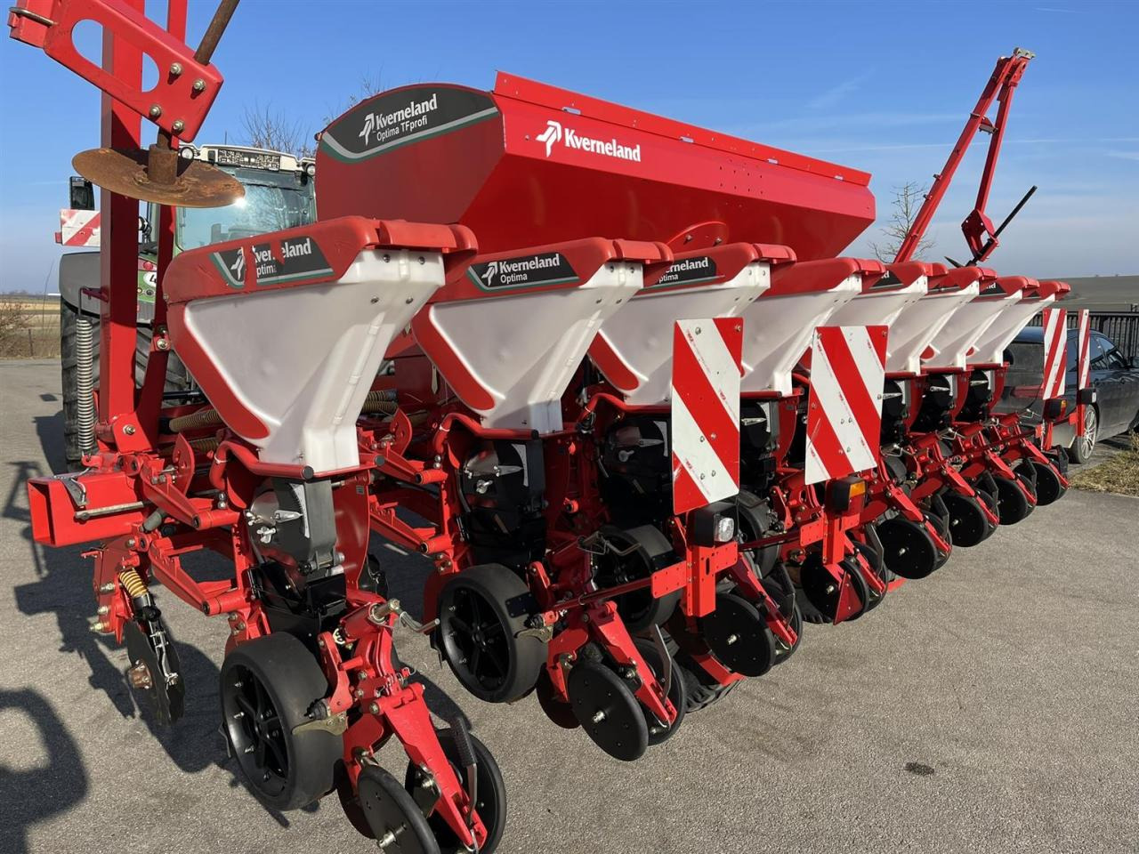 Kverneland Optima TF Profi 2, 8-reihig, mechanischer Antrieb - מכונת זריעה מדויקת: תמונה 3 Kverneland Optima TF Profi 2, 8-reihig, mechanischer Antrieb - מכונת זריעה מדויקת: תמונה 3