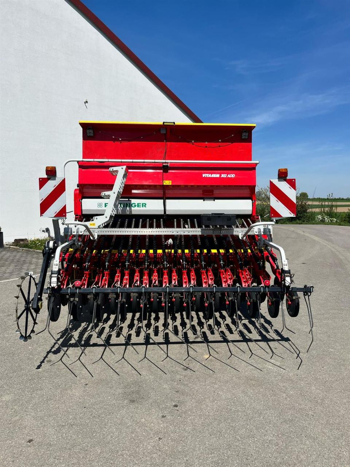 Pöttinger 3m Vitasem 302 ADD + Pöttinger Lion 303.12 WG - מקדחת זריעה משולבת: תמונה 4 Pöttinger 3m Vitasem 302 ADD + Pöttinger Lion 303.12 WG - מקדחת זריעה משולבת: תמונה 4