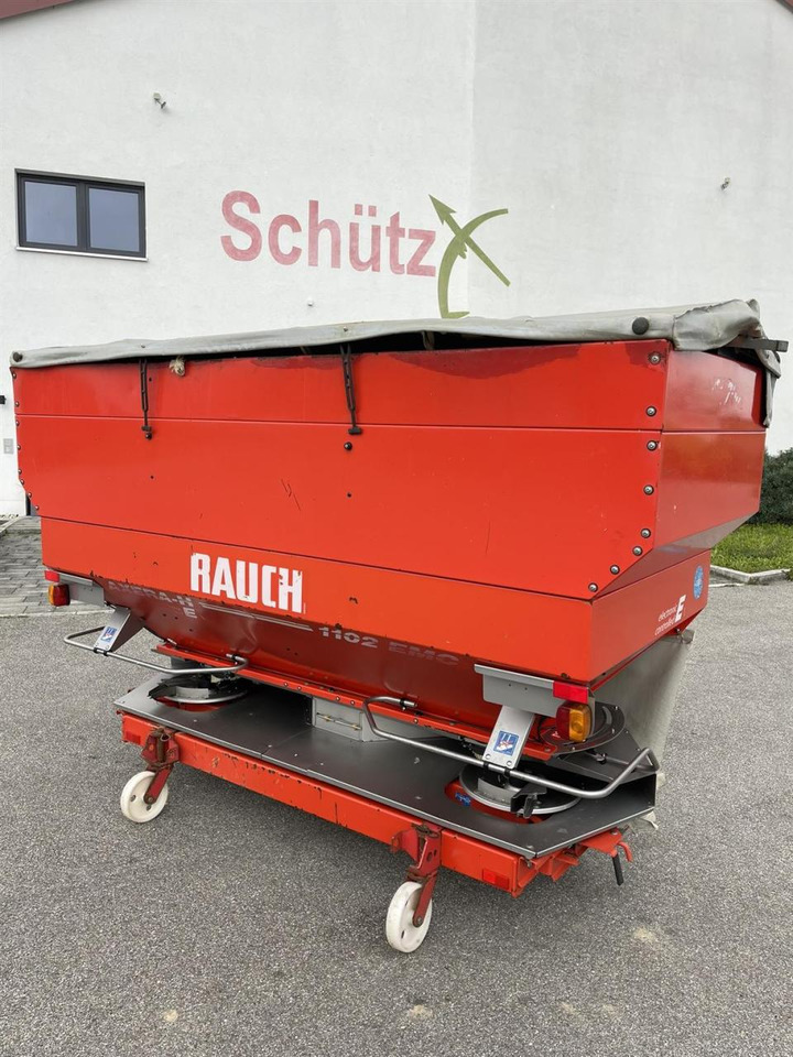 Rauch Axera H EMC 1102 mit Rauch Quantron P Bedienterminal, Abdeckplane, Rollvorrichtung - מפזרת דשן: תמונה 1 Rauch Axera H EMC 1102 mit Rauch Quantron P Bedienterminal, Abdeckplane, Rollvorrichtung - מפזרת דשן: תמונה 1