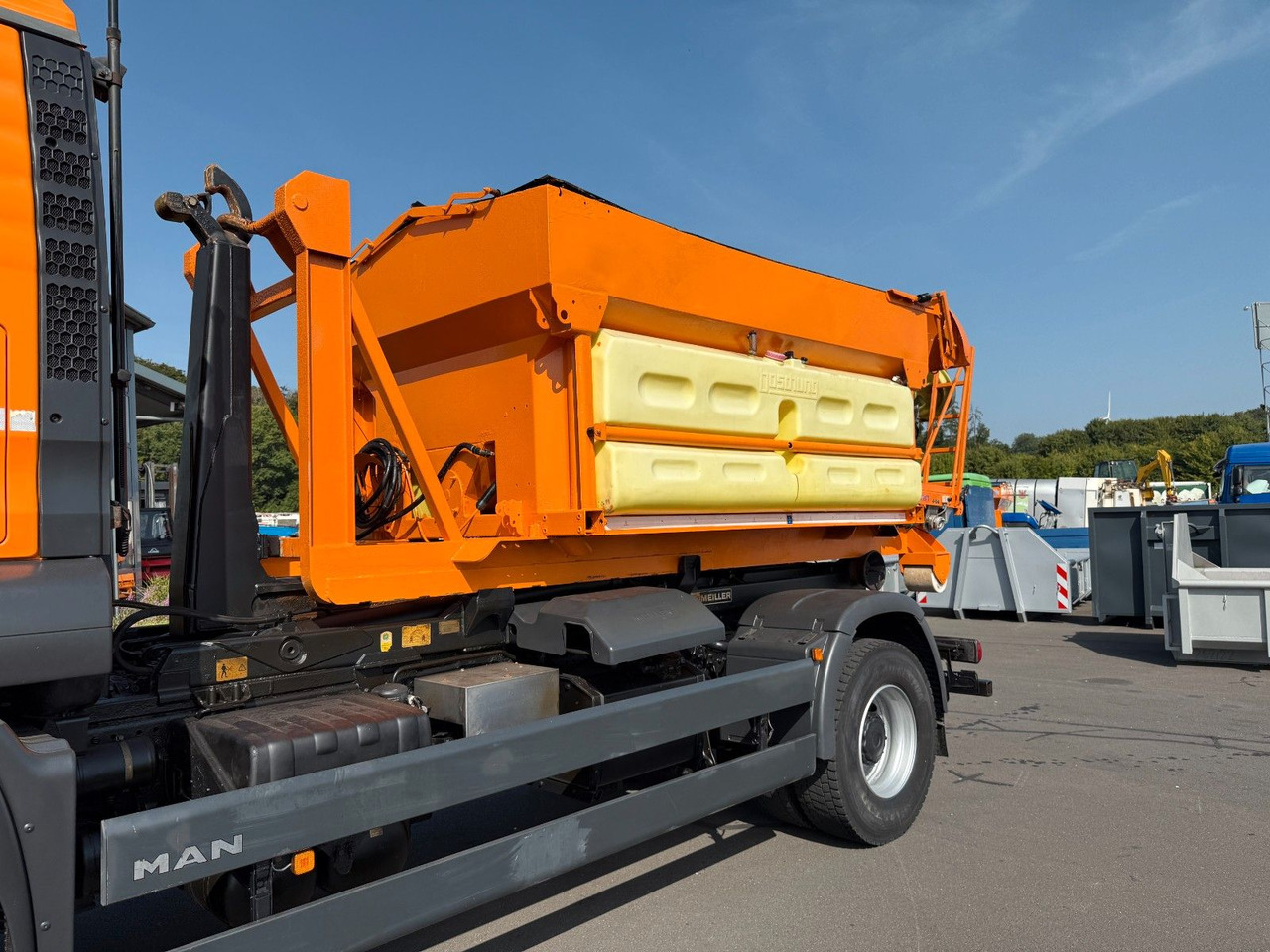 MAN TGA 18.350 4x4 Meiler Abroller RK 14.45 Winterd. - משאית הרמת וו: תמונה 3 MAN TGA 18.350 4x4 Meiler Abroller RK 14.45 Winterd. - משאית הרמת וו: תמונה 3