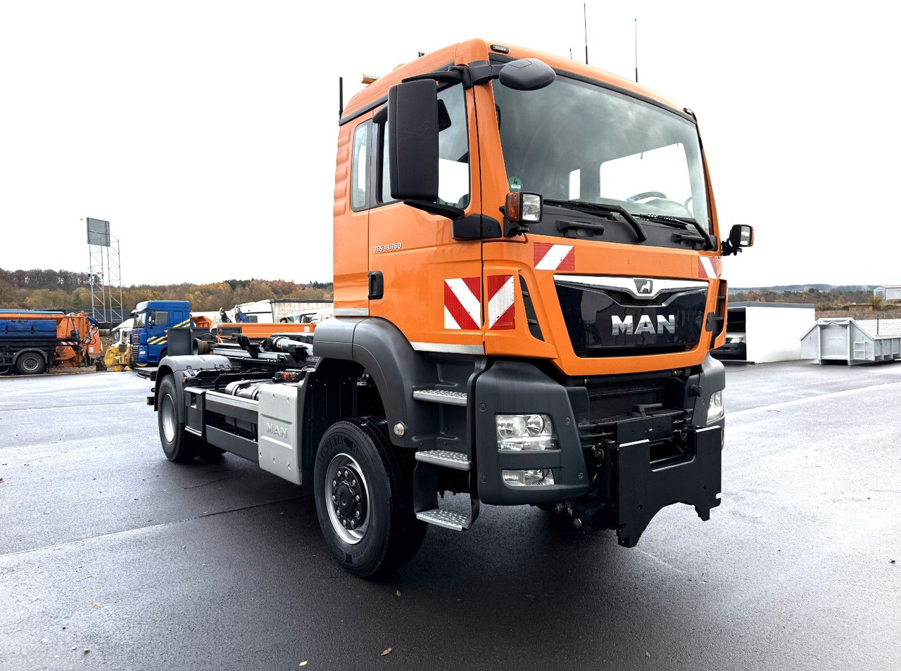 MAN TGS 18.360 4x4 Winterdienst Fahrgestell - משאית עם שלדת תא: תמונה 1 MAN TGS 18.360 4x4 Winterdienst Fahrgestell - משאית עם שלדת תא: תמונה 1