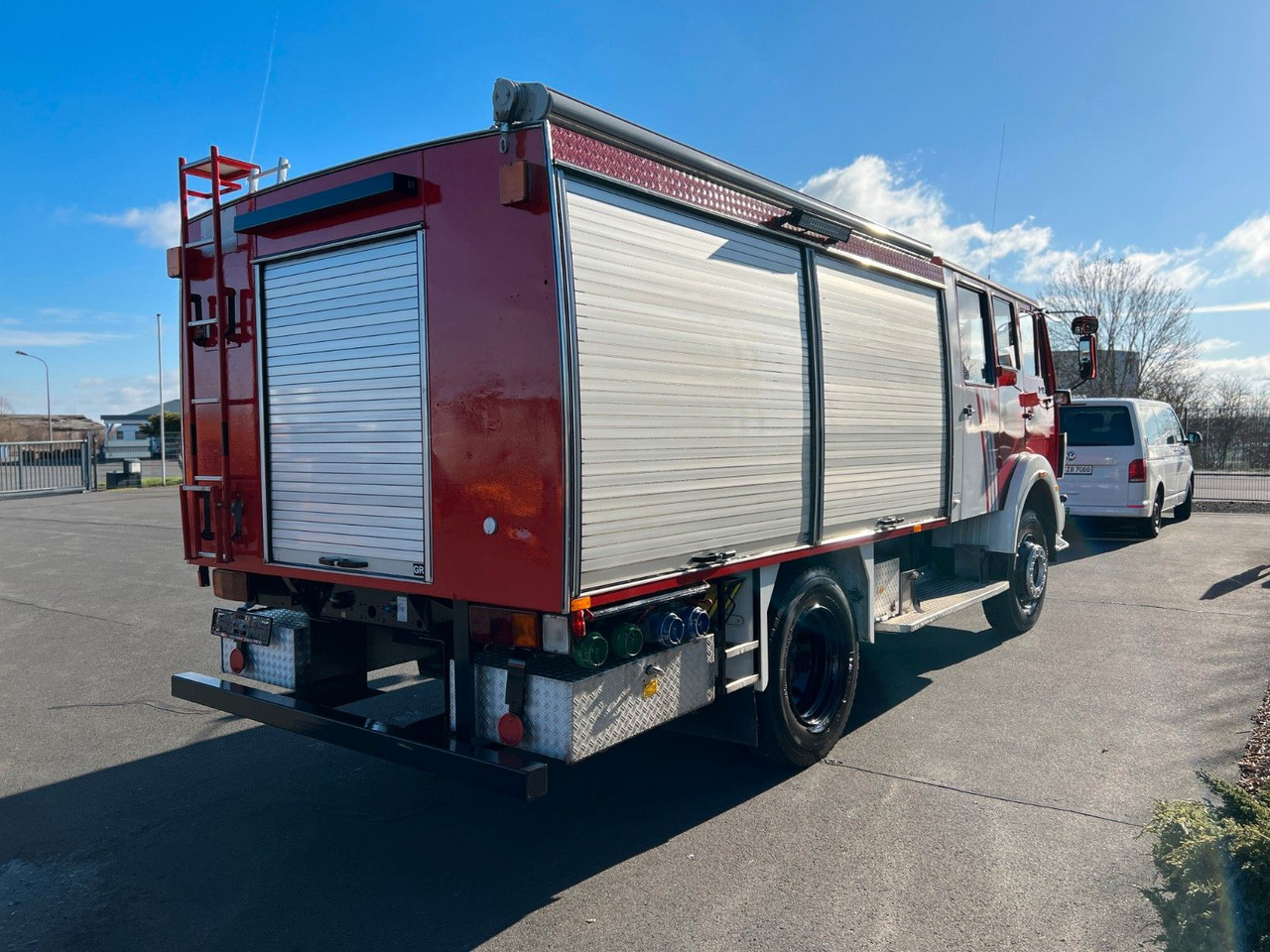 Mercedes-Benz 1019 4x4 Tanklöschfahrzeug Metz TLF 16 Mercedes-Benz 1019 4x4 Tanklöschfahrzeug Metz TLF 16 - משאית מכל: תמונה 2 Mercedes-Benz 1019 4x4 Tanklöschfahrzeug Metz TLF 16 Mercedes-Benz 1019 4x4 Tanklöschfahrzeug Metz TLF 16 - משאית מכל: תמונה 2