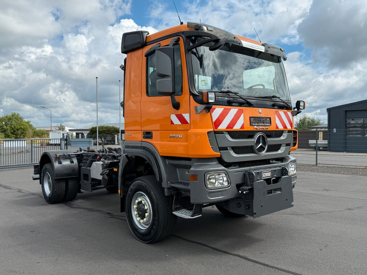 Mercedes-Benz Actros 2036 4x4 Dautelwechselsystem Winterdienst - משאית עם שלדת תא: תמונה 4 Mercedes-Benz Actros 2036 4x4 Dautelwechselsystem Winterdienst - משאית עם שלדת תא: תמונה 4