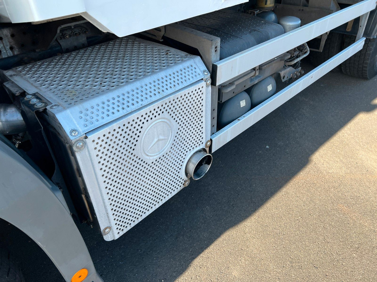 Mercedes-Benz Actros 2532 6x2 MP3 Faun Power Press 524 Mercedes-Benz Actros 2532 6x2 MP3 Faun Power Press 524 - משאית אשפה: תמונה 3 Mercedes-Benz Actros 2532 6x2 MP3 Faun Power Press 524 Mercedes-Benz Actros 2532 6x2 MP3 Faun Power Press 524 - משאית אשפה: תמונה 3