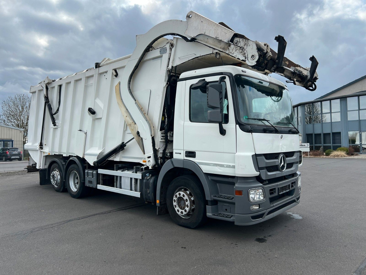 Mercedes-Benz Actros 2532 MP 3 Faun Frontlader 533 Waage Mercedes-Benz Actros 2532 MP 3 Faun Frontlader 533 Waage - משאית אשפה: תמונה 1 Mercedes-Benz Actros 2532 MP 3 Faun Frontlader 533 Waage Mercedes-Benz Actros 2532 MP 3 Faun Frontlader 533 Waage - משאית אשפה: תמונה 1