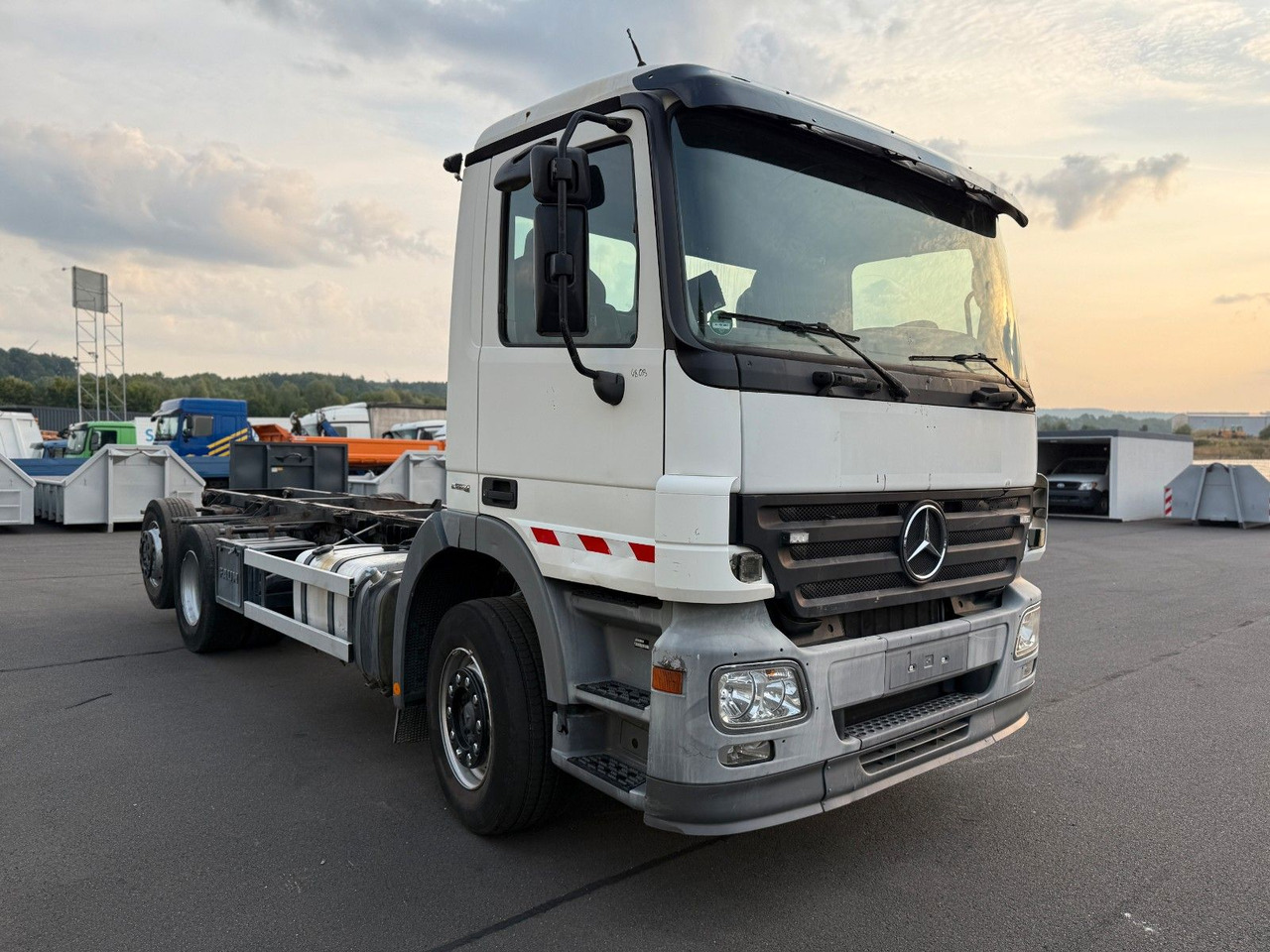 Mercedes-Benz Actros MP 2  2532 6x2 - משאית עם שלדת תא: תמונה 4 Mercedes-Benz Actros MP 2  2532 6x2 - משאית עם שלדת תא: תמונה 4