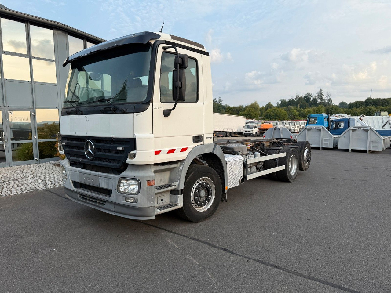 Mercedes-Benz Actros MP 2  2532 6x2 - משאית עם שלדת תא: תמונה 3 Mercedes-Benz Actros MP 2  2532 6x2 - משאית עם שלדת תא: תמונה 3