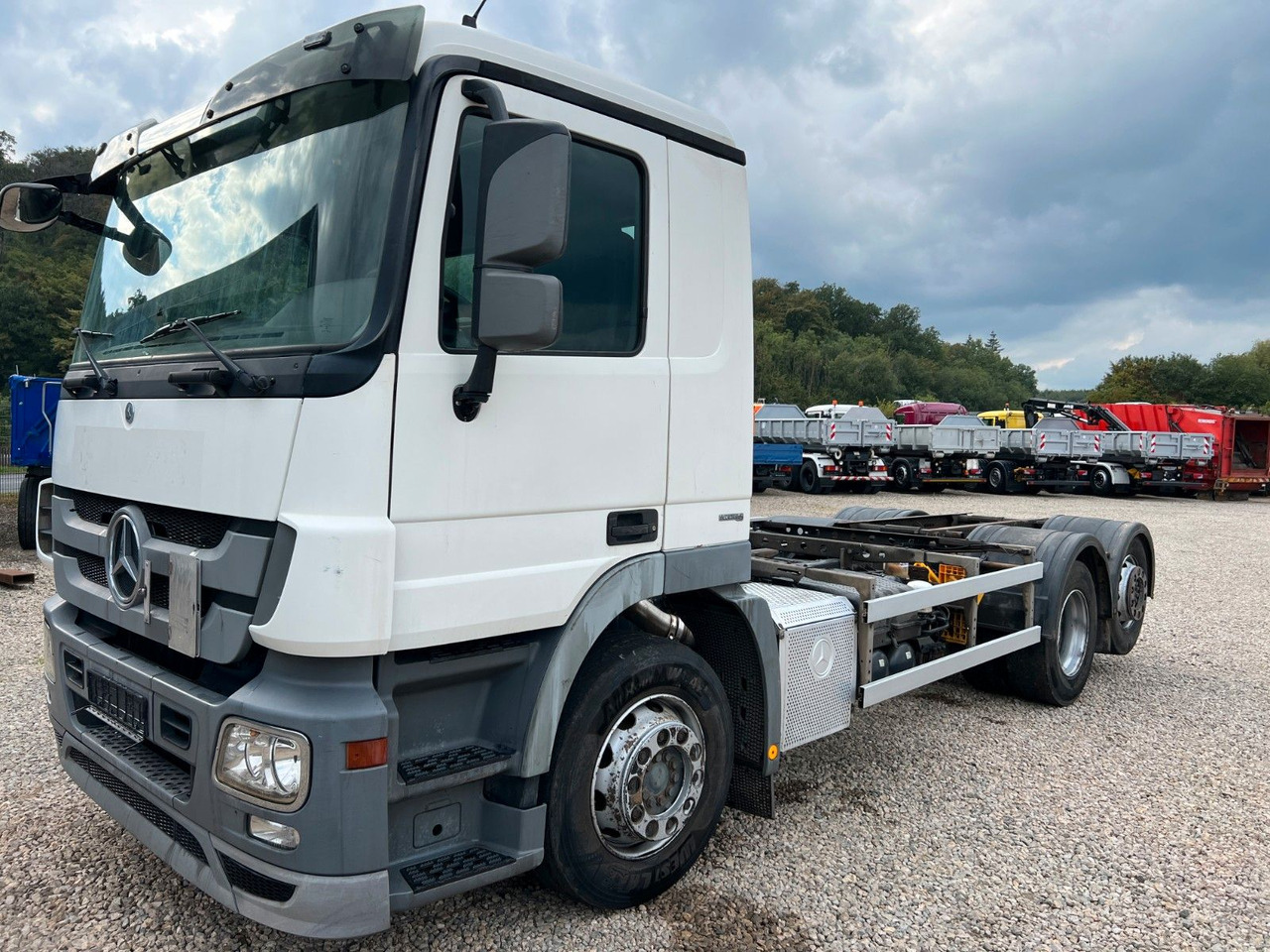Mercedes-Benz Actros MP 3 2532 6x2 Euro 5 - משאית עם שלדת תא: תמונה 1 Mercedes-Benz Actros MP 3 2532 6x2 Euro 5 - משאית עם שלדת תא: תמונה 1