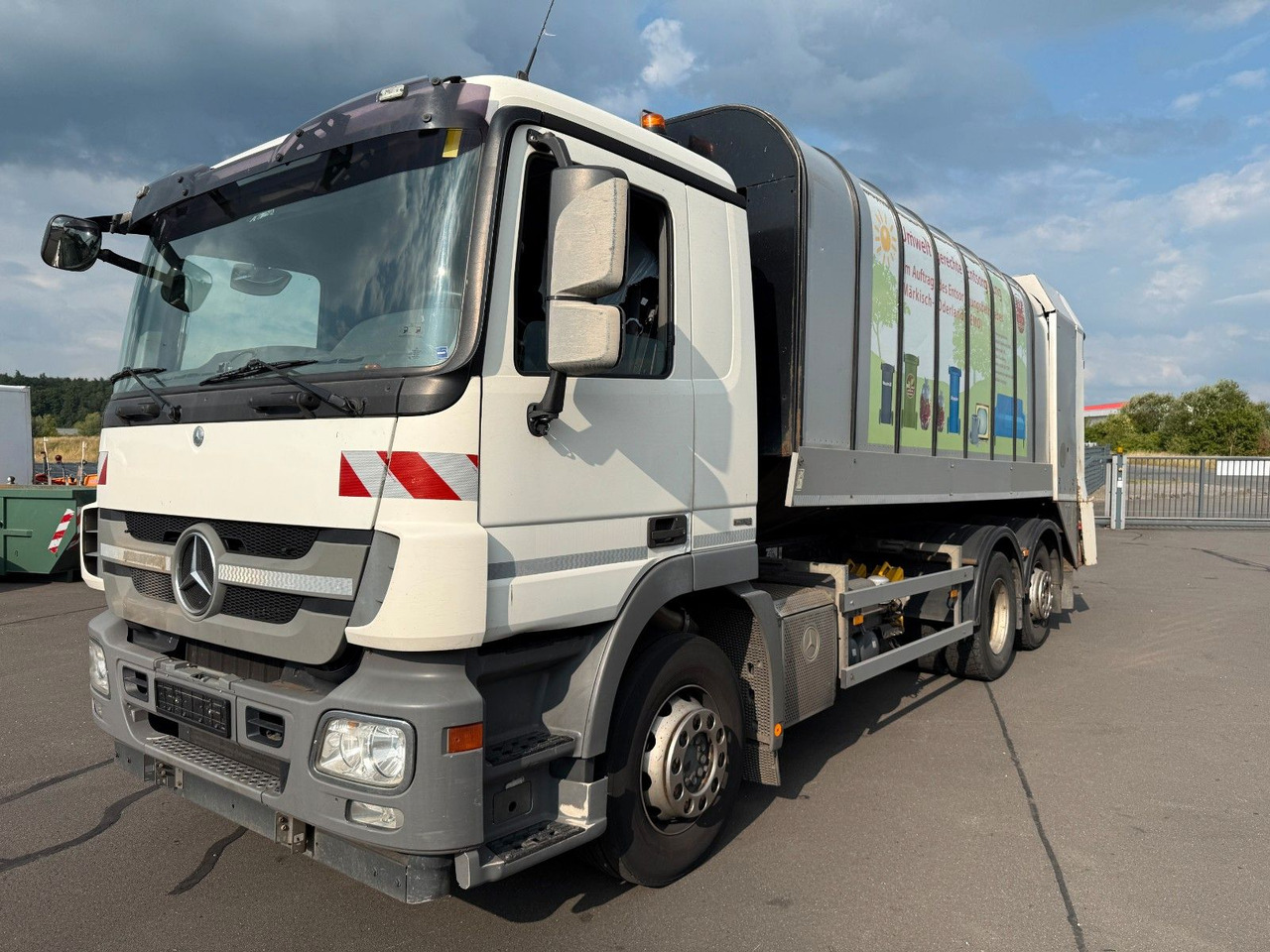 Mercedes-Benz Actros MP3 2532 6x2 Faun Rotorpress 521 - משאית אשפה: תמונה 1 Mercedes-Benz Actros MP3 2532 6x2 Faun Rotorpress 521 - משאית אשפה: תמונה 1