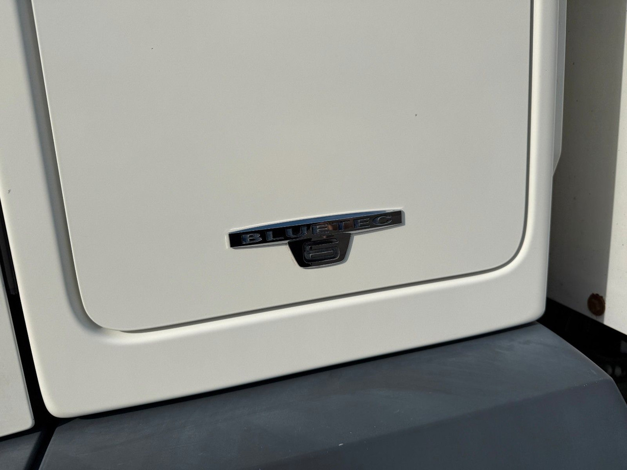 Mercedes-Benz Antos 2533 Seitenlader HS SL- VK- F - משאית אשפה: תמונה 5 Mercedes-Benz Antos 2533 Seitenlader HS SL- VK- F - משאית אשפה: תמונה 5