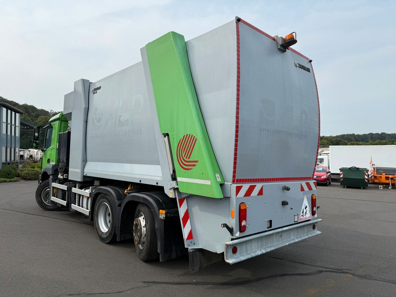 Mercedes-Benz Antos 2533 Seitenlader Zoeller SLF XL - משאית אשפה: תמונה 5 Mercedes-Benz Antos 2533 Seitenlader Zoeller SLF XL - משאית אשפה: תמונה 5