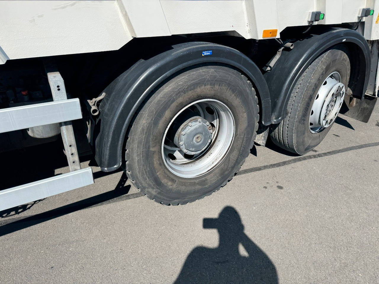 Mercedes-Benz Econic 2633 6x2 Faun Variopress 522 + Zoeller - משאית אשפה: תמונה 3 Mercedes-Benz Econic 2633 6x2 Faun Variopress 522 + Zoeller - משאית אשפה: תמונה 3