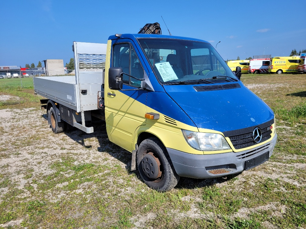 MERCEDES – BENZ SPRINTER 616CDI HIAB 027-2 Crane 10.2004 - כלי רכב מסחרי במיטה שטוחה: תמונה 1 MERCEDES – BENZ SPRINTER 616CDI HIAB 027-2 Crane 10.2004 - כלי רכב מסחרי במיטה שטוחה: תמונה 1