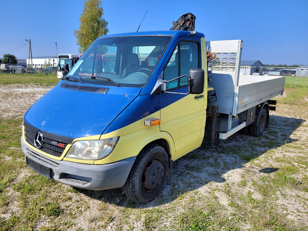 MERCEDES – BENZ SPRINTER 616CDI HIAB 027-2 Crane 10.2004 - כלי רכב מסחרי במיטה שטוחה: תמונה 2 MERCEDES – BENZ SPRINTER 616CDI HIAB 027-2 Crane 10.2004 - כלי רכב מסחרי במיטה שטוחה: תמונה 2