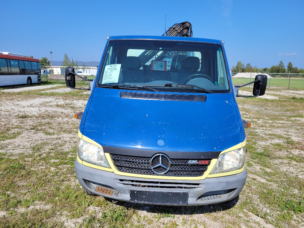 MERCEDES – BENZ SPRINTER 616CDI HIAB 027-2 Crane 10.2004 - כלי רכב מסחרי במיטה שטוחה: תמונה 3 MERCEDES – BENZ SPRINTER 616CDI HIAB 027-2 Crane 10.2004 - כלי רכב מסחרי במיטה שטוחה: תמונה 3