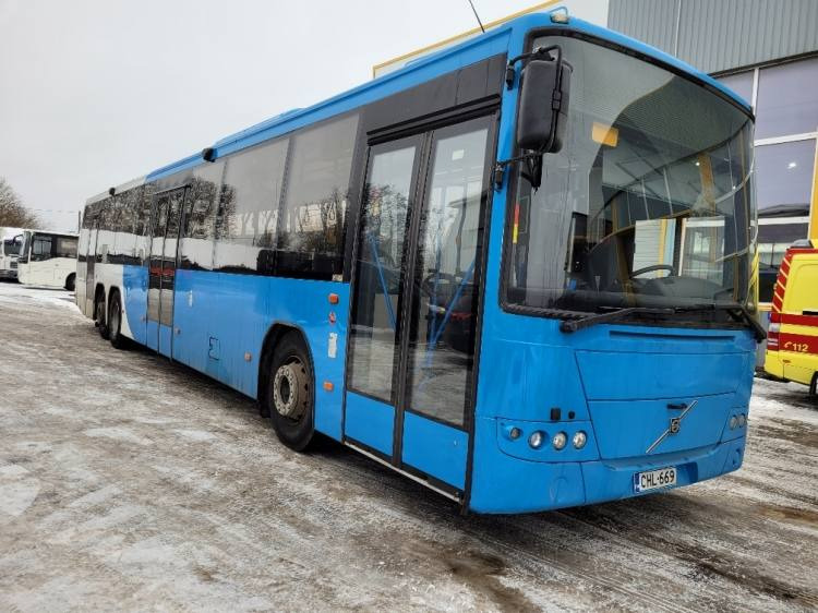 VOLVO B12BLE 8700 KLIMA, 8.2010, EURO 5, RAMP, 58 seats, 14,7m  - אוטובוס פרברים: תמונה 1 VOLVO B12BLE 8700 KLIMA, 8.2010, EURO 5, RAMP, 58 seats, 14,7m  - אוטובוס פרברים: תמונה 1