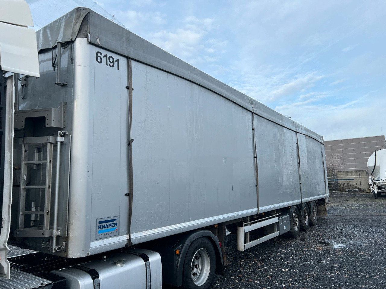 Knapen K100 - A5060 Knapen K100 - 10mm Boden, SAF-Achsen - סמיטריילר עם רצפת הליכה: תמונה 1 Knapen K100 - A5060 Knapen K100 - 10mm Boden, SAF-Achsen - סמיטריילר עם רצפת הליכה: תמונה 1