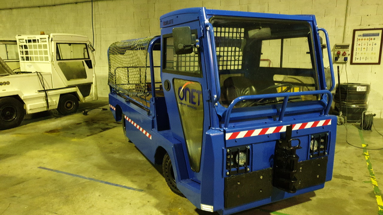 Charlatte P2000/T225L - טרקטור כבודה: תמונה 1 Charlatte P2000/T225L - טרקטור כבודה: תמונה 1