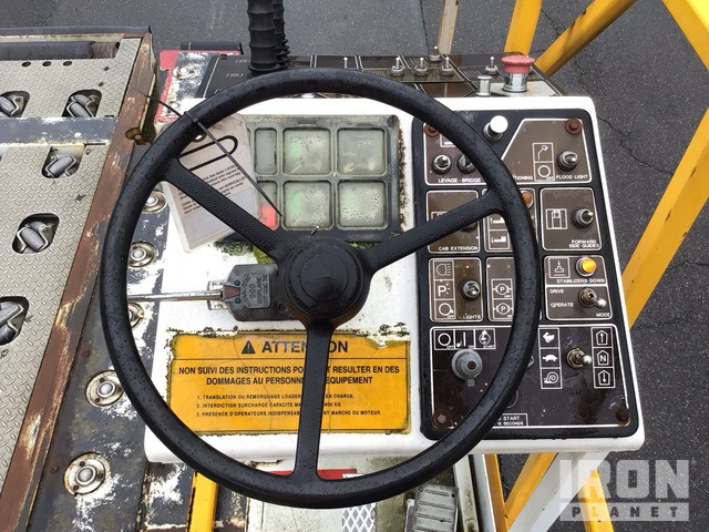 FMC loader Commander 15 Universal - מעמיס מטען למטוסים: תמונה 3 FMC loader Commander 15 Universal - מעמיס מטען למטוסים: תמונה 3