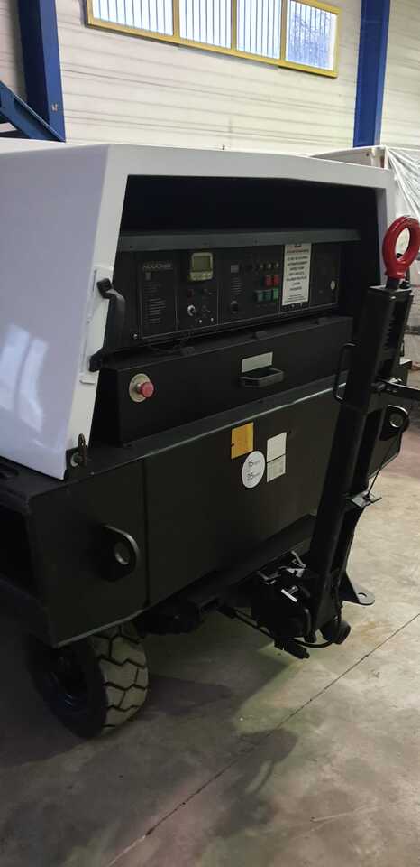 Houchin GPU C690 90KvA+28DC - יחידה לאספקת חשמל: תמונה 3 Houchin GPU C690 90KvA+28DC - יחידה לאספקת חשמל: תמונה 3