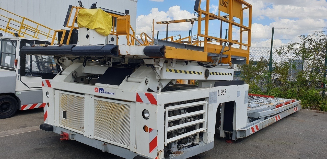 Lower Deck Loader 7 tons Air Marrel LAM7000 - מעמיס מטען למטוסים: תמונה 1 Lower Deck Loader 7 tons Air Marrel LAM7000 - מעמיס מטען למטוסים: תמונה 1