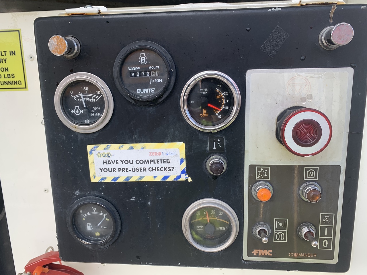 Lower Deck Loader 7 tons FMC Commander 15 - מעמיס מטען למטוסים: תמונה 2 Lower Deck Loader 7 tons FMC Commander 15 - מעמיס מטען למטוסים: תמונה 2