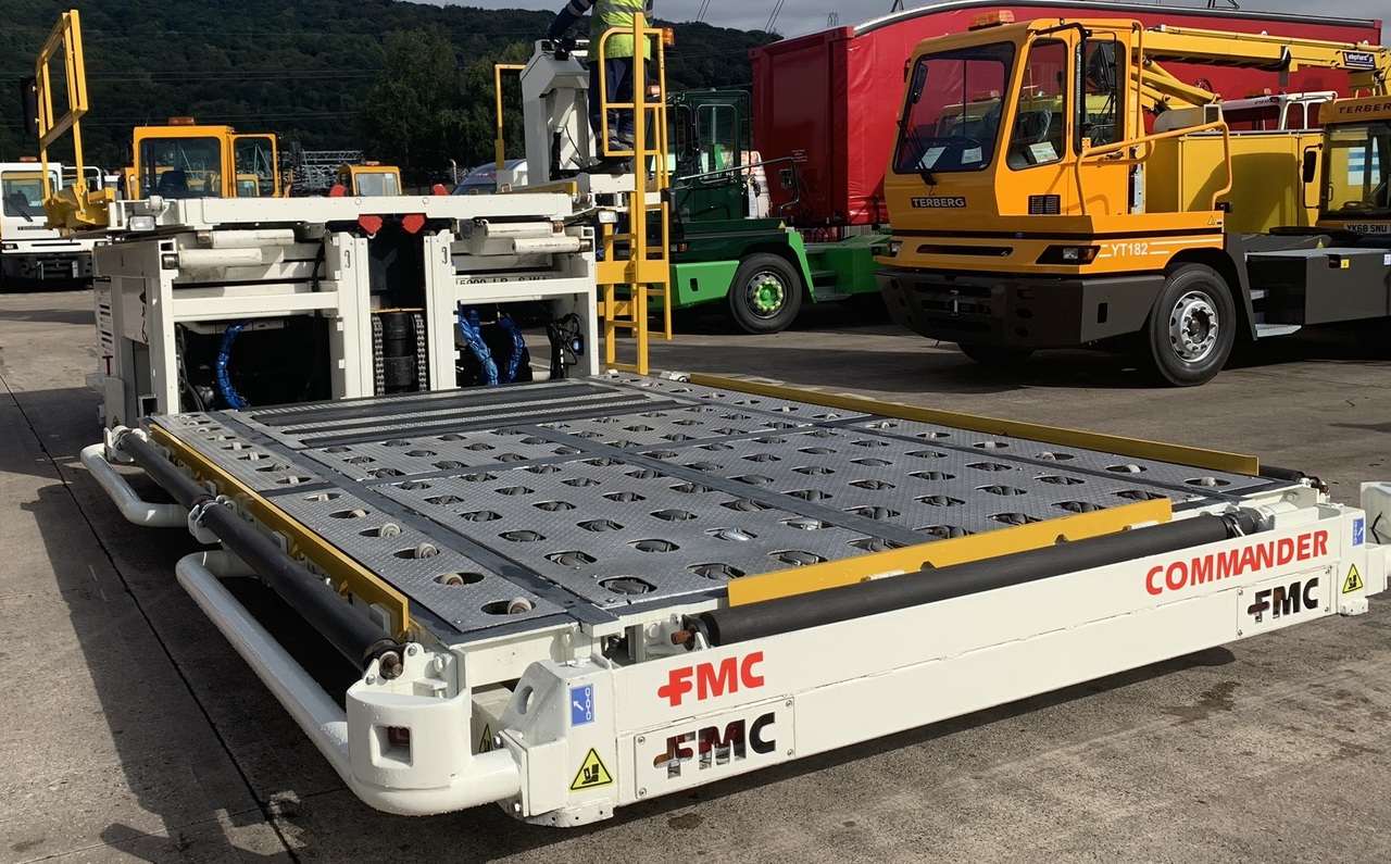 Lower Deck Loader 7 tons FMC Commander 15 - מעמיס מטען למטוסים: תמונה 5 Lower Deck Loader 7 tons FMC Commander 15 - מעמיס מטען למטוסים: תמונה 5
