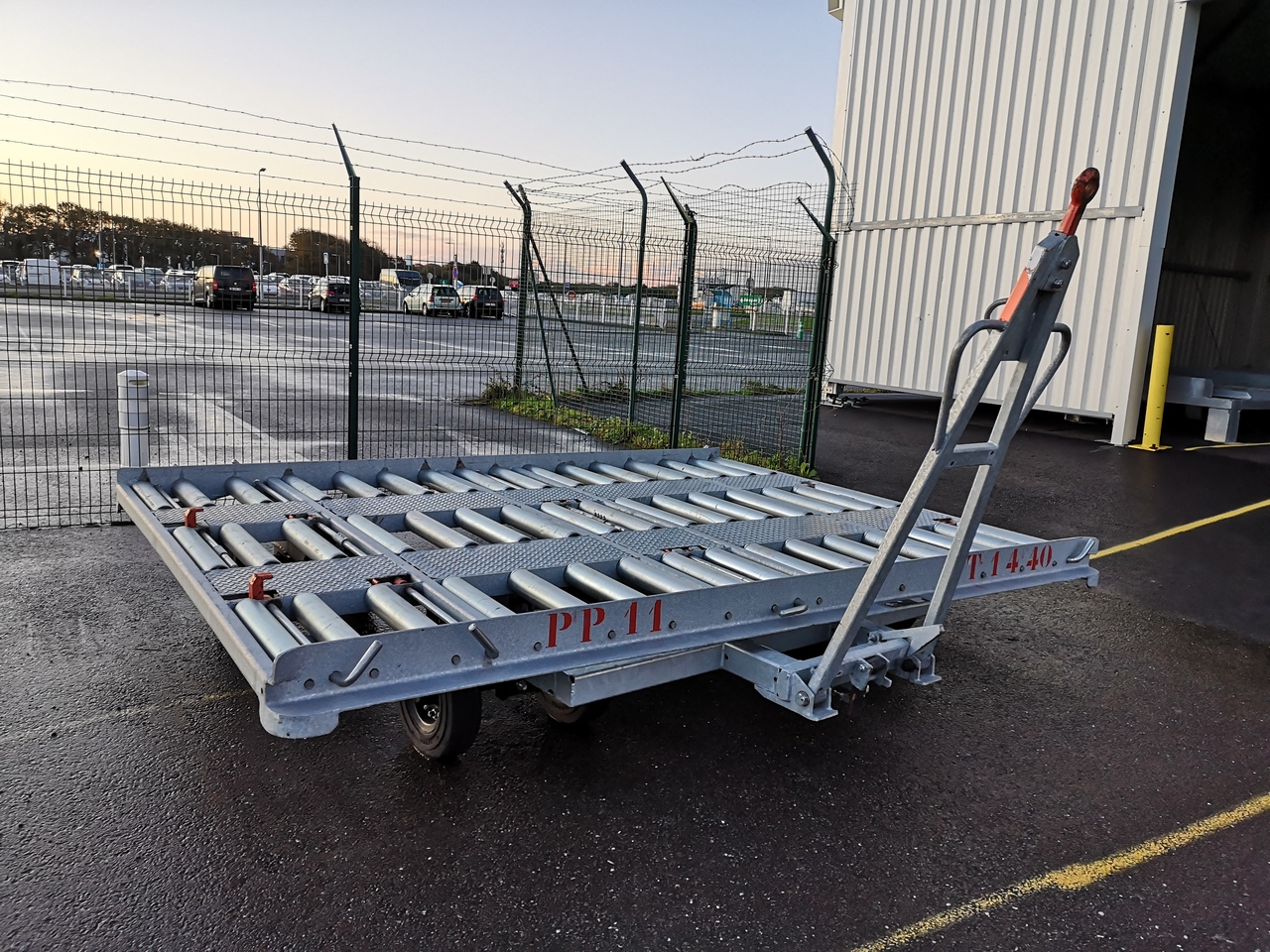 Miloco Cargo Pallet Dollies - ציוד תמיכת קרקע: תמונה 2 Miloco Cargo Pallet Dollies - ציוד תמיכת קרקע: תמונה 2