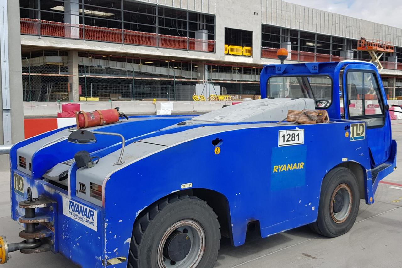 Pushback Tractor TLD 150-12 - טרקטור דחיפה לאחור: תמונה 3 Pushback Tractor TLD 150-12 - טרקטור דחיפה לאחור: תמונה 3