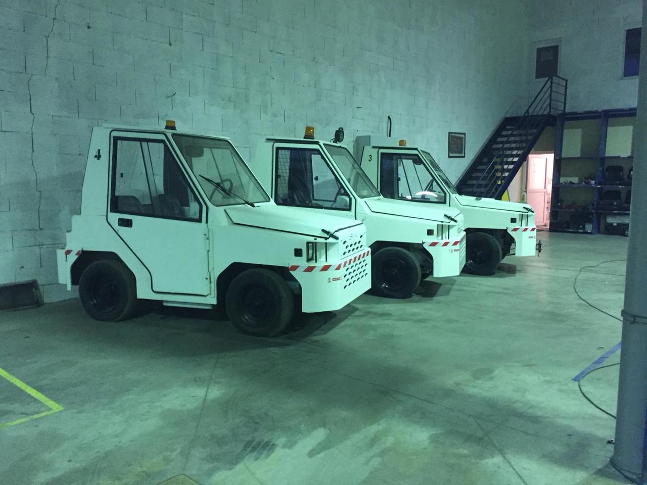 SOVAM TRACTOR/DIESEL K22 - טרקטור כבודה: תמונה 3 SOVAM TRACTOR/DIESEL K22 - טרקטור כבודה: תמונה 3
