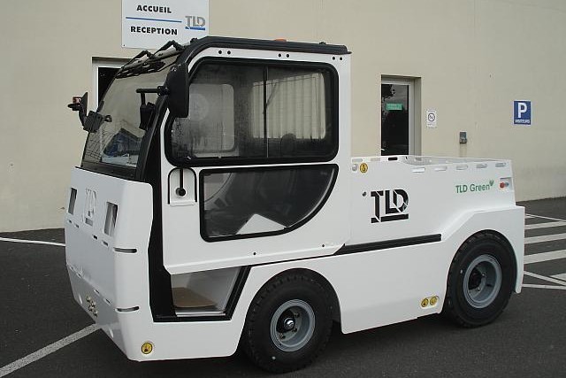 TLD Tractor JET16 - טרקטור כבודה: תמונה 1 TLD Tractor JET16 - טרקטור כבודה: תמונה 1