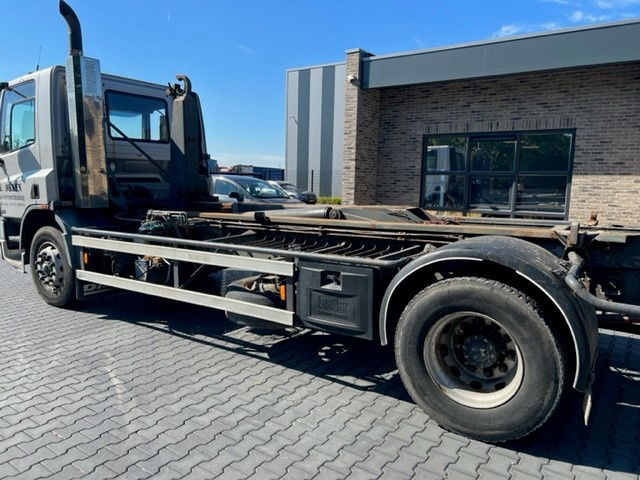 DAF 65.210 FA65.210 - מוביל מכולות/ משאית החלפת גוף: תמונה 3 DAF 65.210 FA65.210 - מוביל מכולות/ משאית החלפת גוף: תמונה 3